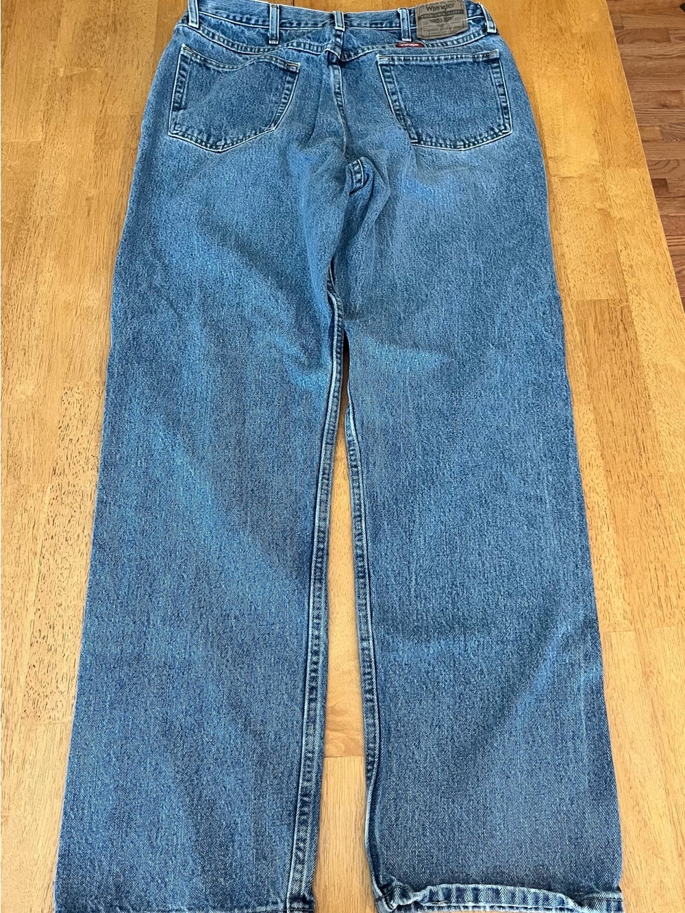 Wrangler Men's Relaxed Fit Blue Denim Jeans